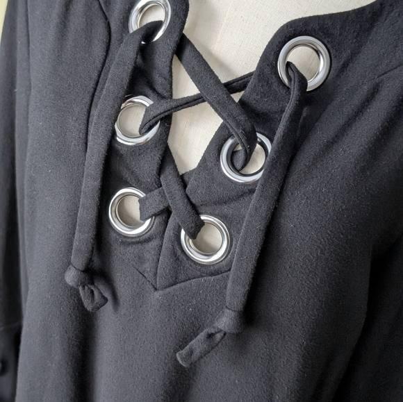 INC International Concepts Women's Size Medium Black Silver Embellished Top - Picture 3 of 11